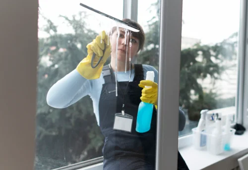 Nettoyage de vitres intérieures et extérieures à Viarmes